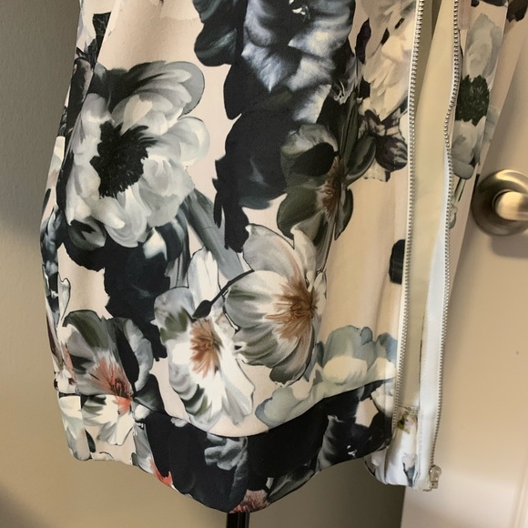 Flower jacket - Picture 5 of 11